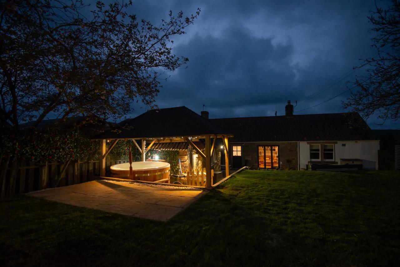 East Cottage * Wood Burning Hot Tub * Garden セント・アンドルーズ エクステリア 写真