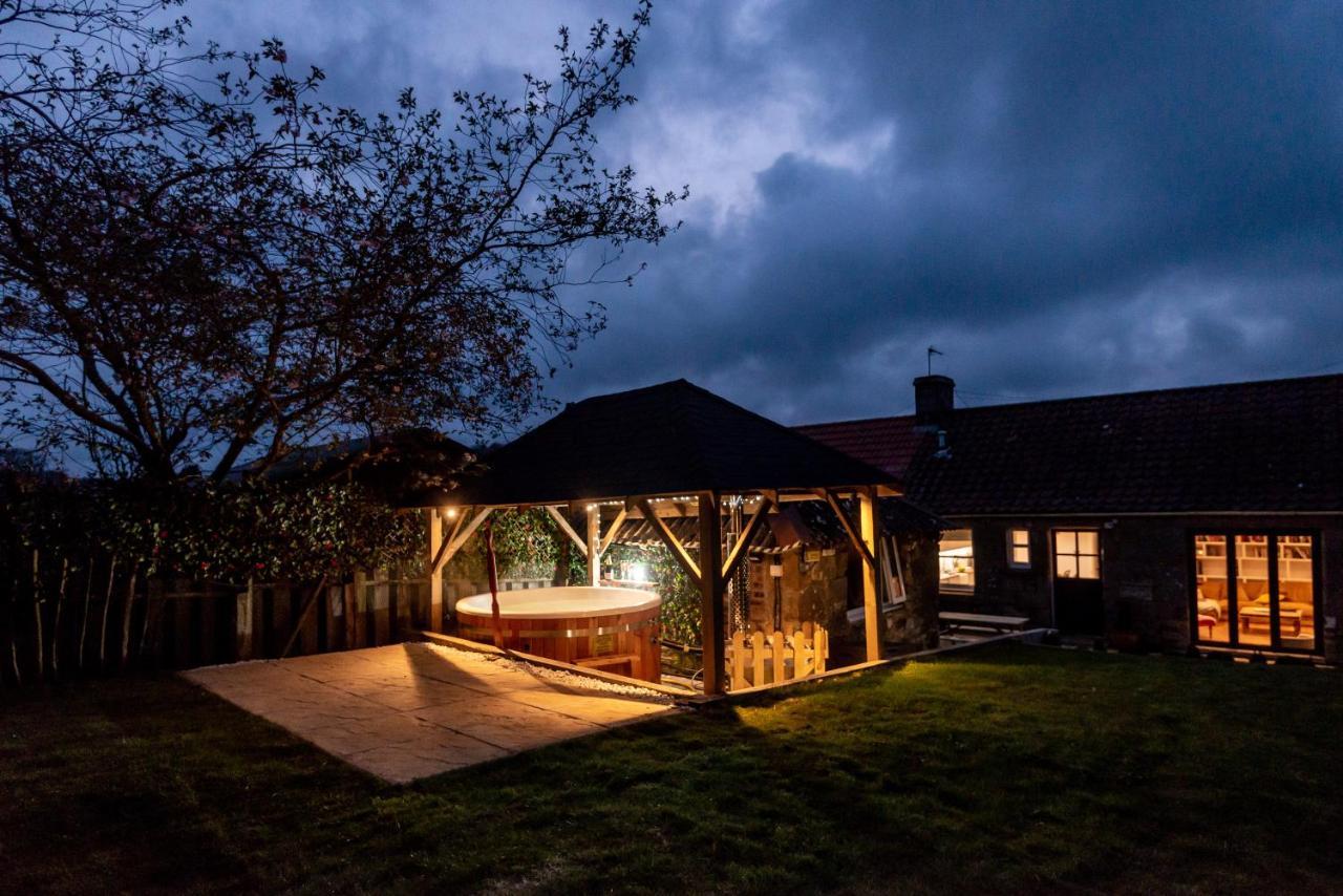 East Cottage * Wood Burning Hot Tub * Garden セント・アンドルーズ エクステリア 写真